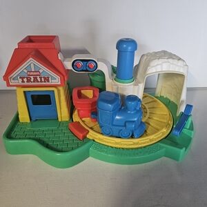 Vintage 1990 Playskool Push And Go Train Station